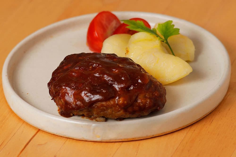 デミグラスハンバーグ+揚げじゃが